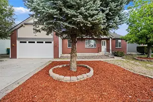 932 S Quintero Ct, Aurora, CO 80017 - Photo 2