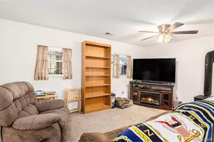 1830 S Biscay St, Aurora, CO 80017 - Photo 8