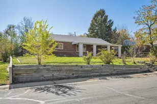 1050 Ash Ct, Thornton, CO 80229 - Photo 4