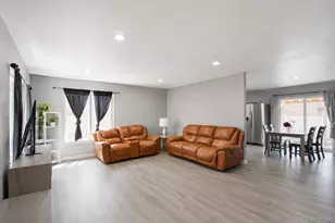 1307 Grays Peak Dr, Longmont, CO 80504 - Photo 6