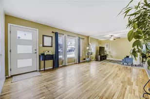 2924 S Zurich Ct, Denver, CO 80236 - Photo 2