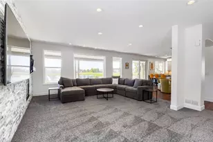 2500 Greensborough Dr, Highlands Ranch, CO 80129 - Photo 4
