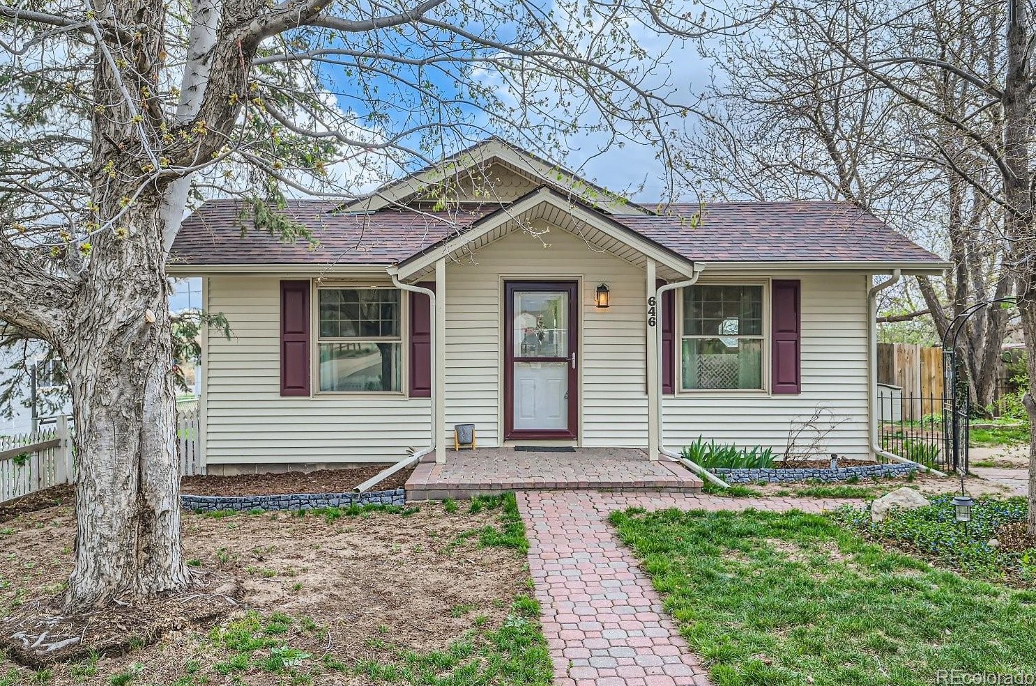 646 Hickory St, Hudson, CO 80642