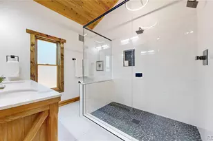 900 Tallaqua Dr, Grand Lake, CO 80447 - Photo 18