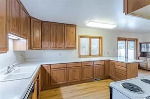 3795 S Uinta Ct, Denver, CO 80237 - Photo 8