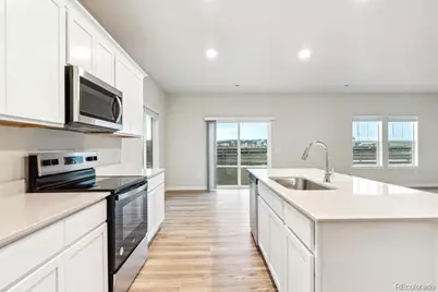 9453 Danube Street, Commerce City, CO 80022 - Photo 2