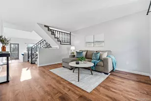 10668 W Peakview Dr, Littleton, CO 80127 - Photo 2