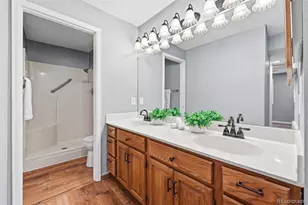 10668 W Peakview Dr, Littleton, CO 80127 - Photo 32