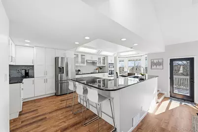 10668 W Peakview Drive, Littleton, CO 80127 - Photo 4