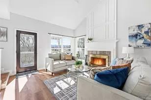 10668 W Peakview Dr, Littleton, CO 80127 - Photo 2