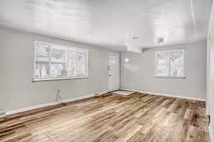 1231 Akron St, Aurora, CO 80010 - Photo 2