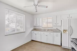 1231 Akron St, Aurora, CO 80010 - Photo 4