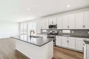 11114 Xanadu St, Commerce City, CO 80022 - Photo 10