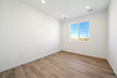 24660 E 42nd Avenue, Aurora, CO 80019 - Photo 2