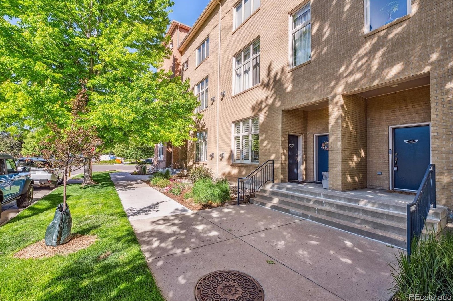 7525 1st Pl, Denver CO  80230-7019 exterior