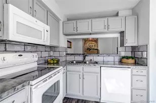 930 Button Rock Dr, Longmont, CO 80504 - Photo 8