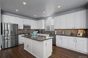 214 N Flat Rock St, Aurora, CO 80018 - Photo 6