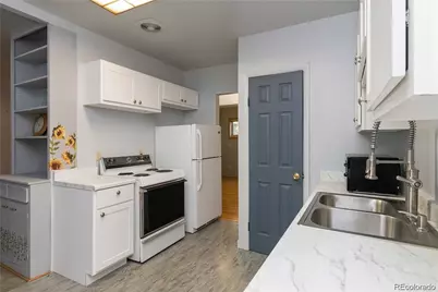 5567 E Asbury Avenue, Denver, CO 80222 - Photo 6