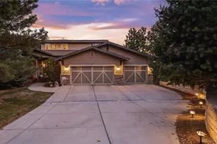 25042 E Davies Dr, Aurora, CO 80016 - Photo 2