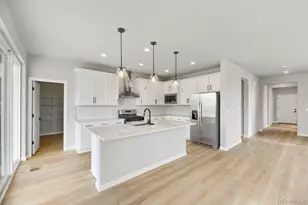 46515 Sunrise Ct, Bennett, CO 80102 - Photo 12