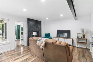 910 S Dahlia St, Denver, CO 80246 - Photo 6