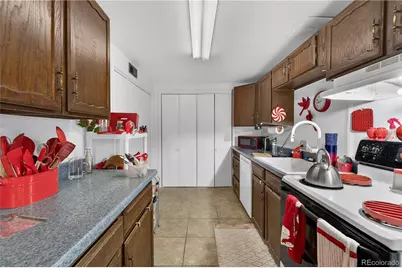 1550 S Oakland Street, Aurora, CO 80012 - Photo 24
