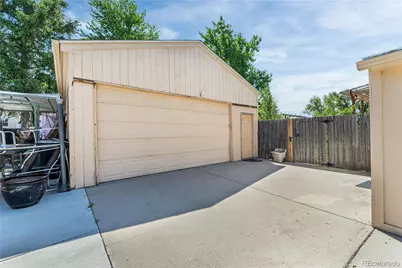 1550 S Oakland Street, Aurora, CO 80012 - Photo 34