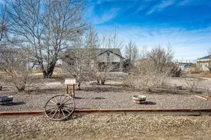 825 Cherokee St, Strasburg, CO 80136 - Photo 4