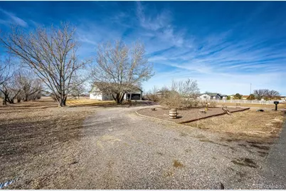 825 Cherokee Street, Strasburg, CO 80136 - Photo 30