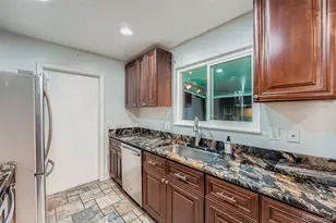 16026 E Warren Pl, Aurora, CO 80013 - Photo 4