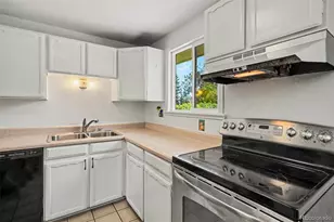 3046 S Alton Ct, Denver, CO 80231 - Photo 8
