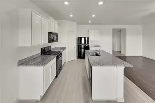 307 Thomas Ave, Keenesburg, CO 80643 - Photo 8