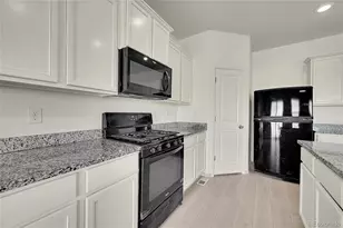 307 Thomas Ave, Keenesburg, CO 80643 - Photo 2