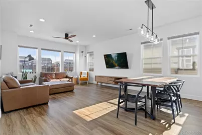 664 N Yantley Street, Aurora, CO 80018 - Photo 2