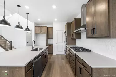 2161 S Irvington Street, Aurora, CO 80018 - Photo 8