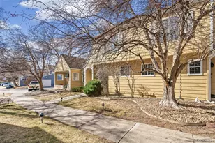 1937 S Balsam St, Lakewood, CO 80227 - Photo 2