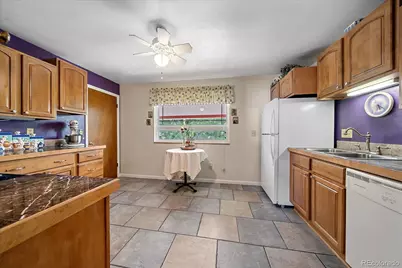 655 S Oakland Street, Aurora, CO 80012 - Photo 6
