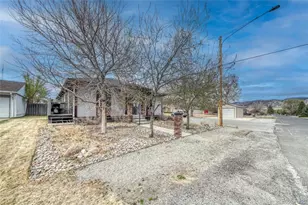 1302 I St, Salida, CO 81201 - Photo 4