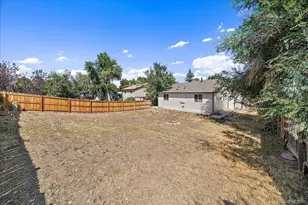 18757 E Hawaii Dr, Aurora, CO 80017 - Photo 20