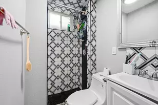 556 Elmira St, Aurora, CO 80010 - Photo 22