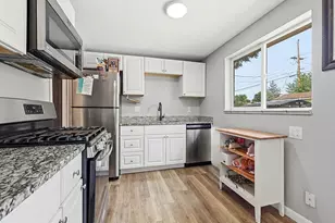 556 Elmira St, Aurora, CO 80010 - Photo 8