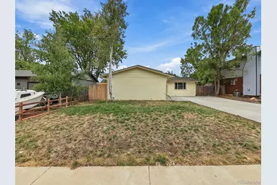 966 E 8th Avenue, Broomfield, CO 80020 - Photo 2