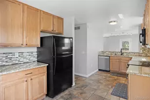 7601 S Quatar Way, Aurora, CO 80016 - Photo 8