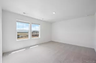 718 N Ukraine St, Aurora, CO 80018 - Photo 14