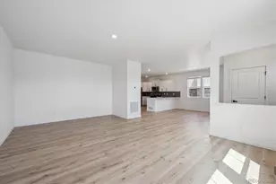 718 N Ukraine St, Aurora, CO 80018 - Photo 2