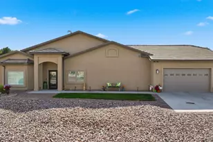 51 Aberdeen, Pueblo, CO 81004 - Photo 2