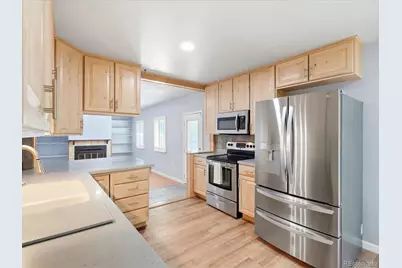893 S Oswego Court, Aurora, CO 80012 - Photo 12