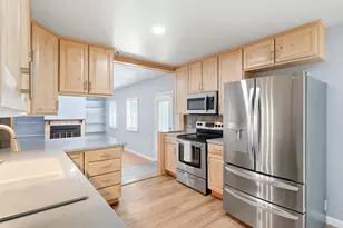 893 S Oswego Ct, Aurora, CO 80012 - Photo 12