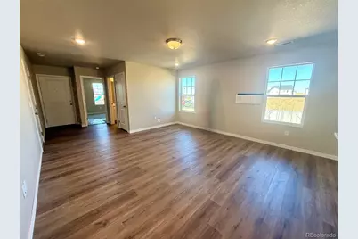 756 N Carrie Court, Watkins, CO 80137 - Photo 4