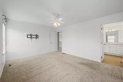 10537 Racine Way, Commerce City, CO 80022 - Photo 18
